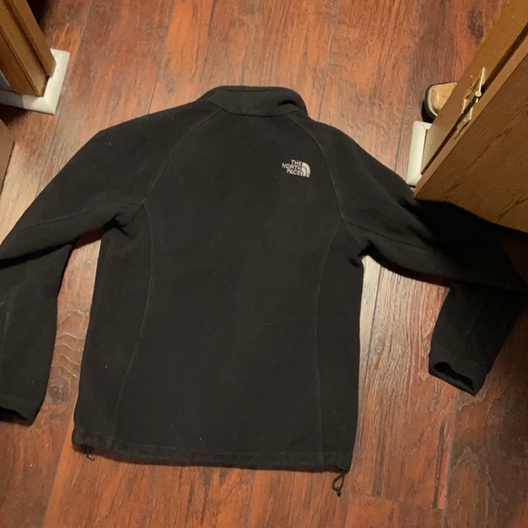 Medium North Face black zip up - Picture 7 of 7